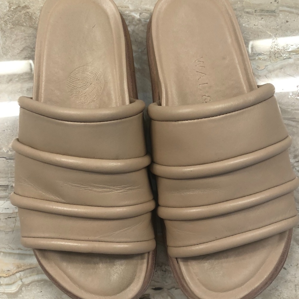 Wal & Pai tan slids - extra cushy!  Size 38/7.5M